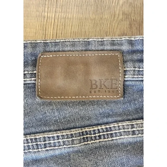 BKE Jake Straight Jeans Mens 36x32 Blue Denim Stretch Western Whiskered Cowboy - Picture 9 of 12